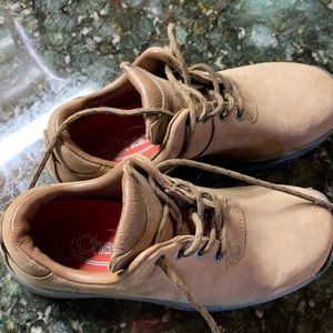 Chaco nwot 7-1/2 hiking shoes